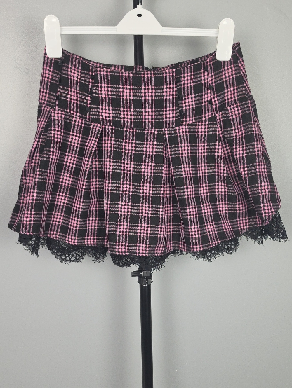 Hot Topic Pink & Black Plaid Lace Trim Pleated Mini Skirt Size M